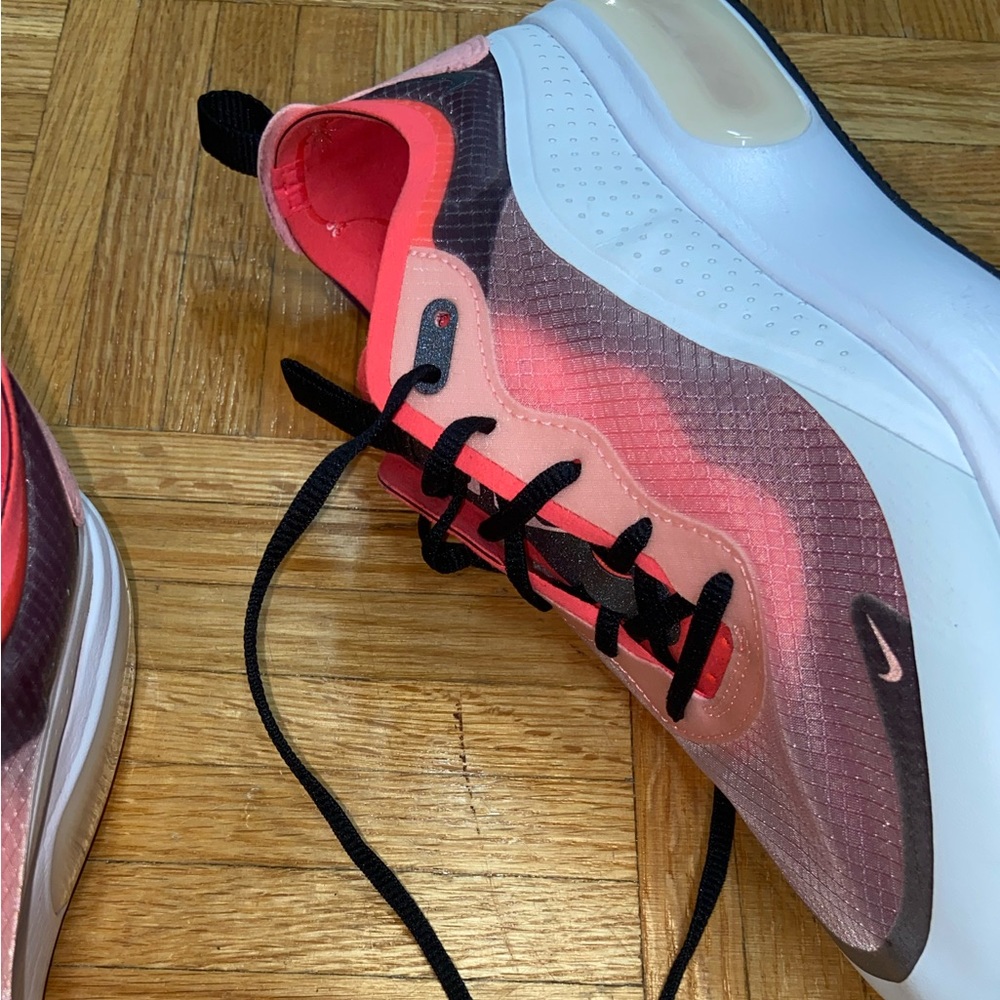 WOMEN’S NIKE AIR MAX DIA FLASH CRIMSON - SIZE 8